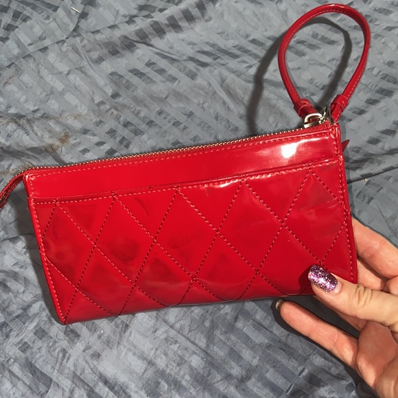 Coach Wristlet Cherry Red Patent Quilted - Picture 5 of 13